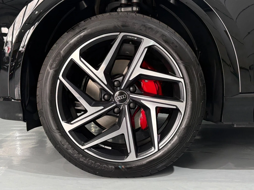Audi Q6 e-tron – foto 17