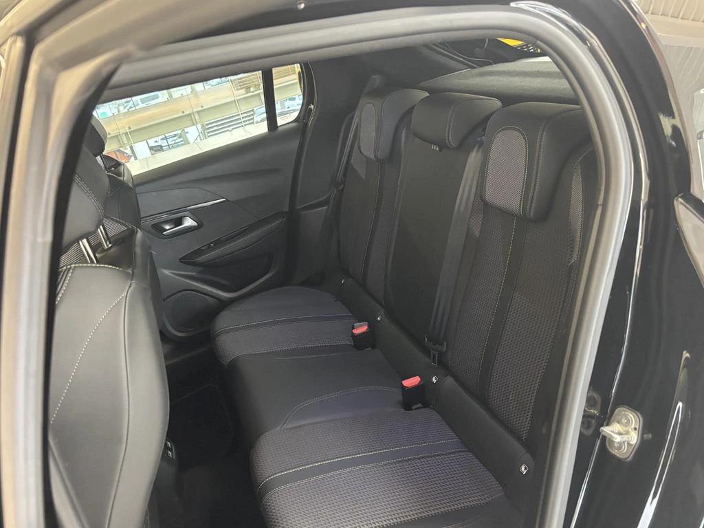 Peugeot 208 – foto 13