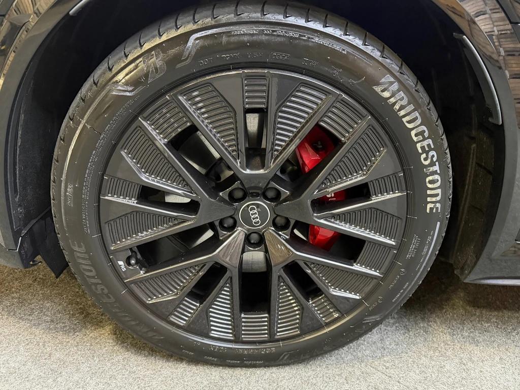 Audi Q8 e-tron – foto 8
