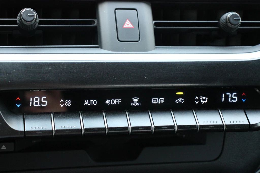 Lexus UX – foto 25
