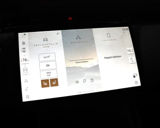 Land Rover Range Rover Velar – thumbnail 27