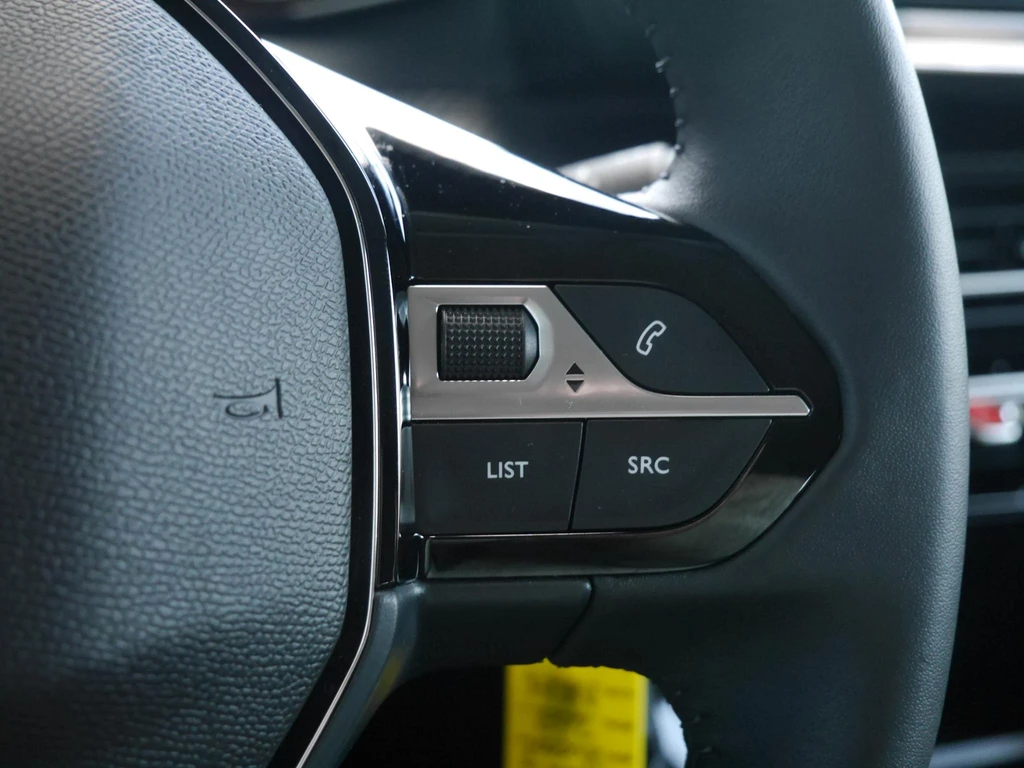 Peugeot 208 – foto 19