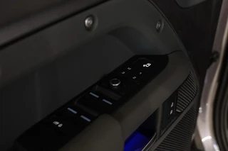 Land Rover Defender – thumbnail 38