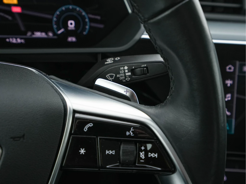 Audi e-tron – foto 17