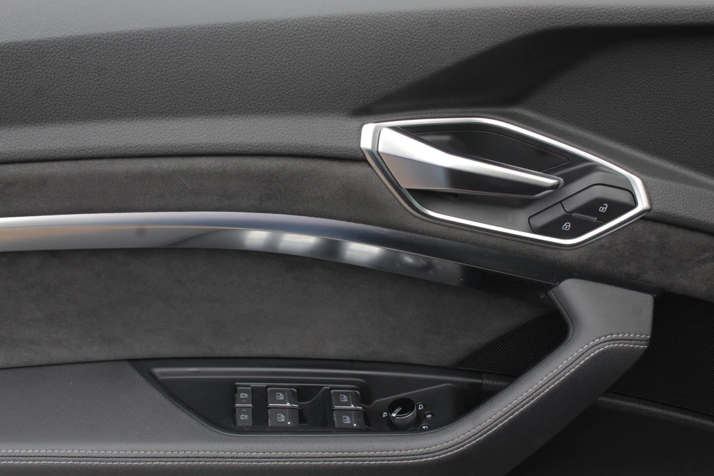 Audi e-tron – foto 21