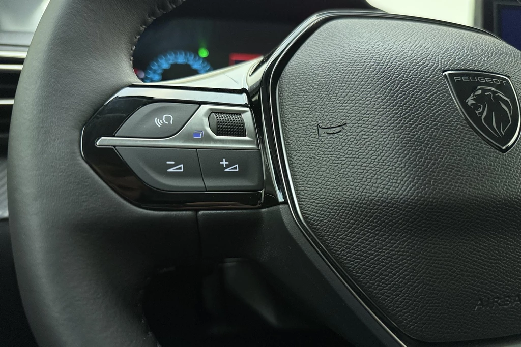 Peugeot 208 – foto 18