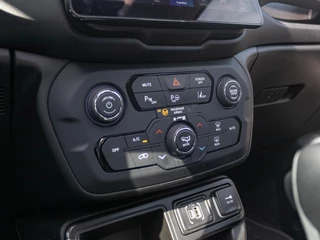 Jeep Renegade – thumbnail 19