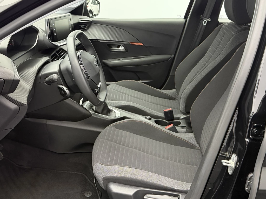 Peugeot 208 – foto 9