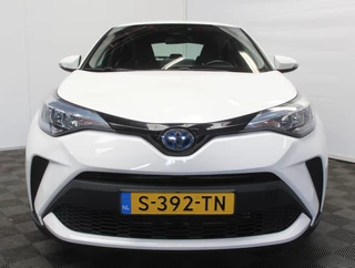 Toyota C-HR – thumbnail 9