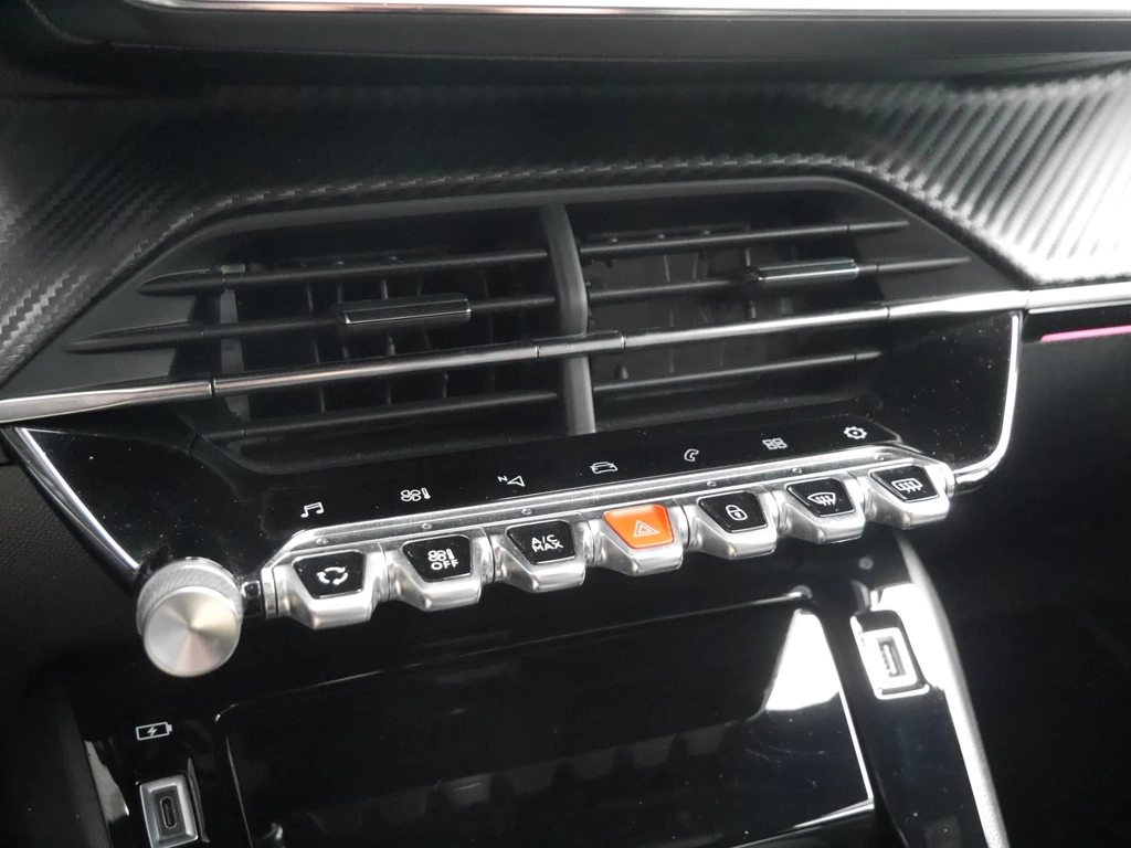 Peugeot 208 – foto 37