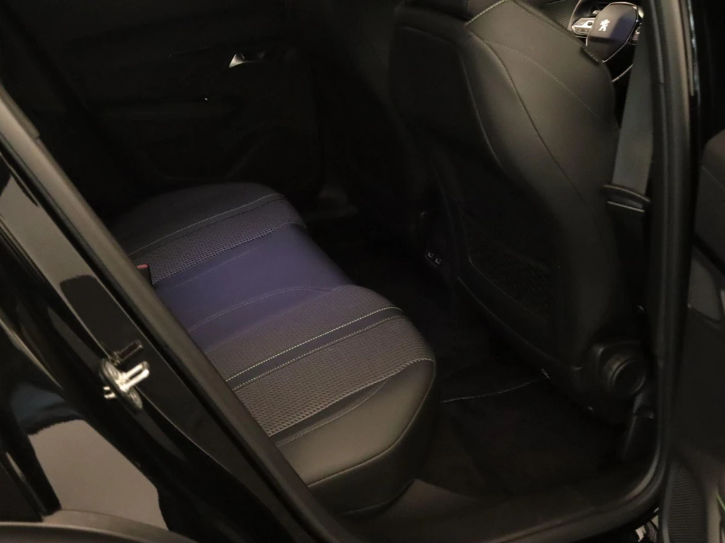 Peugeot e-2008 – foto 17