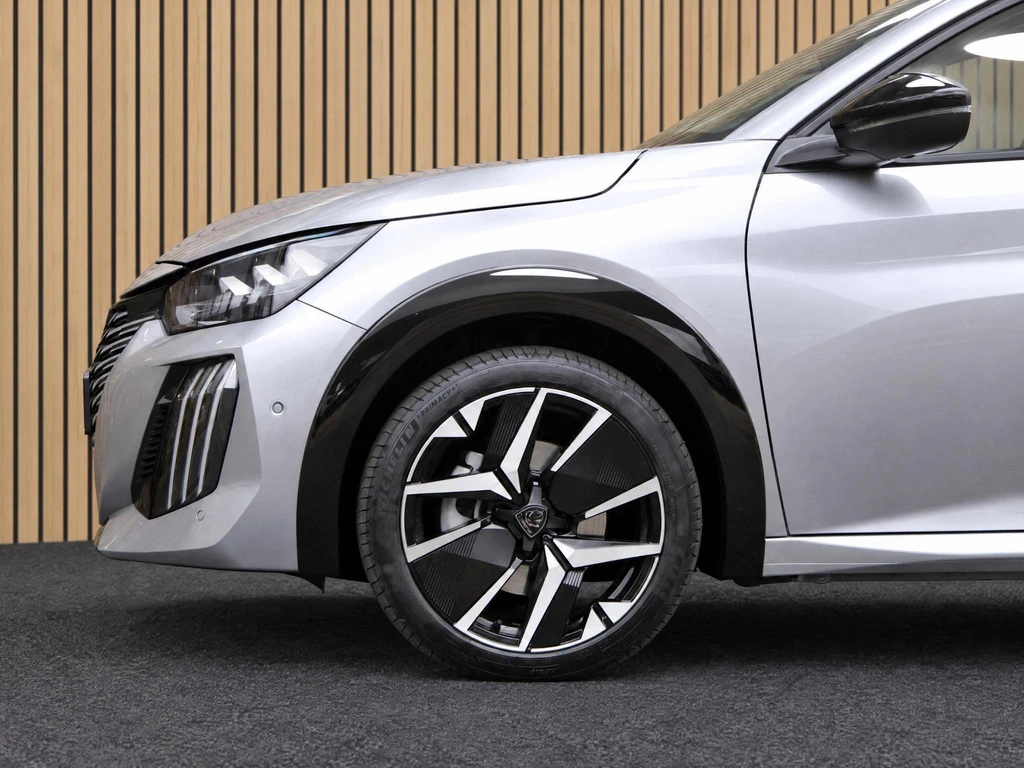 Peugeot 208 – foto 12