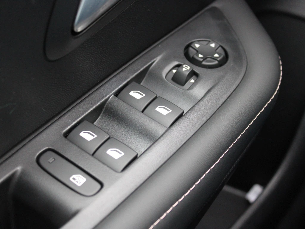 Peugeot 208 – foto 25