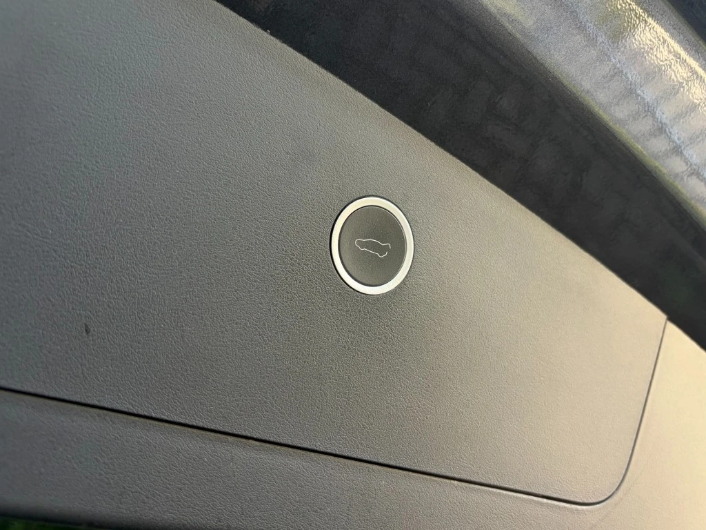 Tesla Model X – foto 30