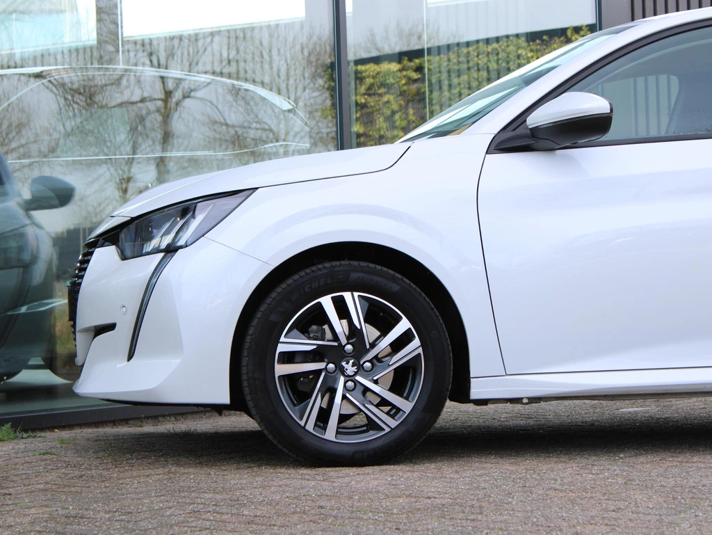 Peugeot 208 – foto 12