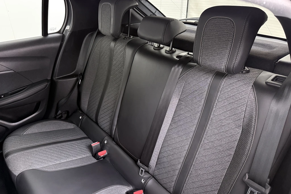 Peugeot 208 – foto 11