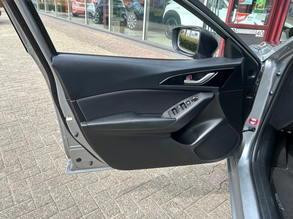 Mazda 3 – foto 9
