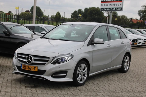 Mercedes-Benz B-Klasse 180 AUT7 Prestige LEDER NAVI CAMERA TREKHAAK