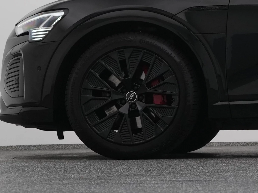 Audi Q8 e-tron – foto 40