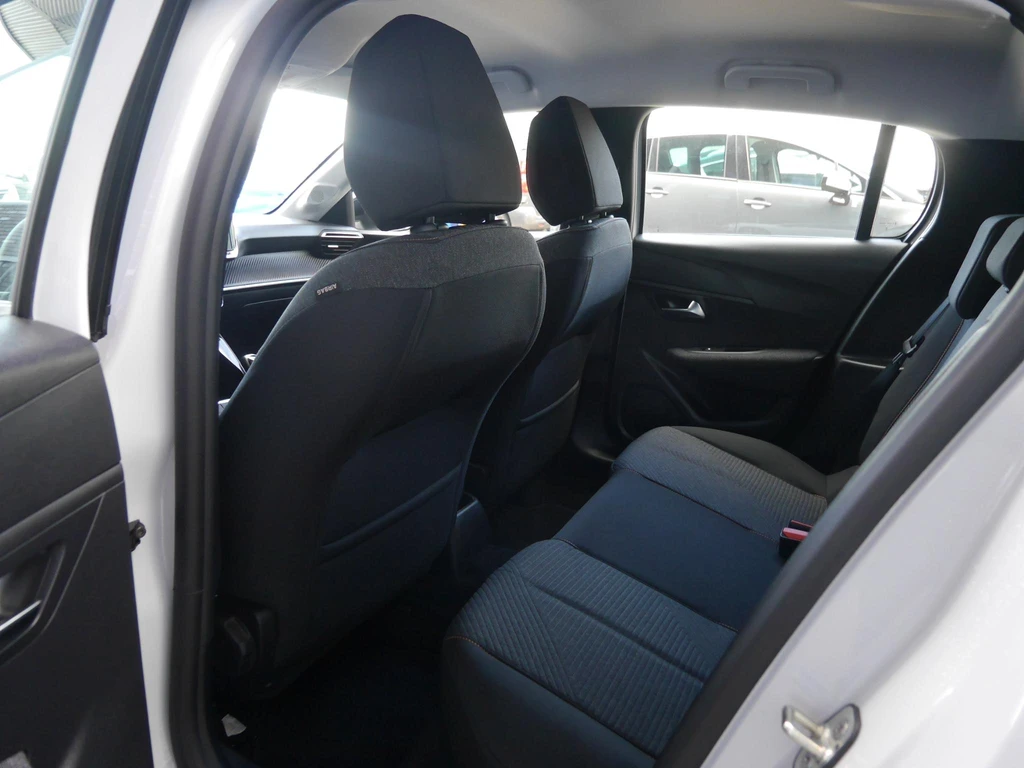 Peugeot 208 – foto 9