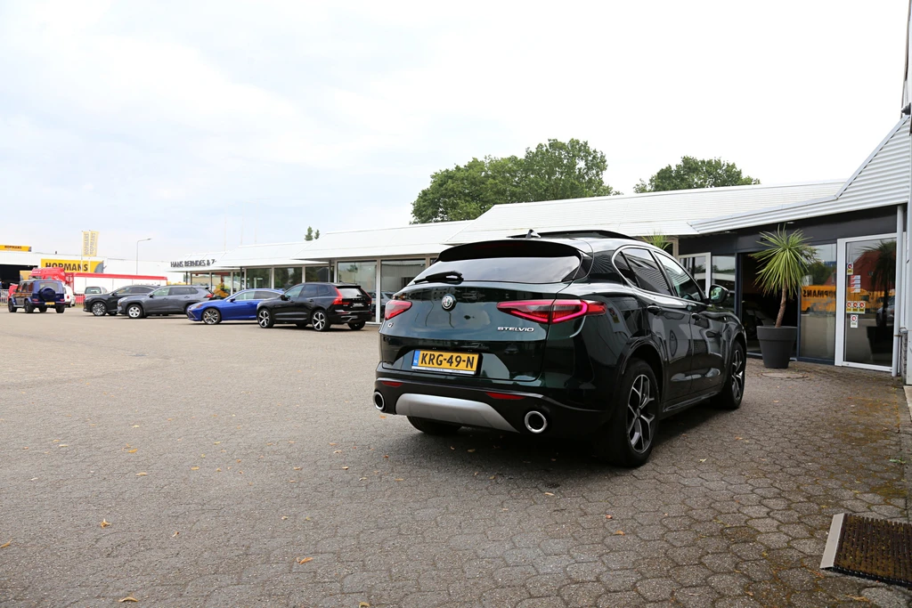 Alfa Romeo Stelvio – foto 12