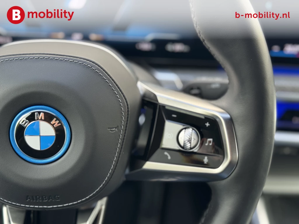 BMW i7 – foto 23