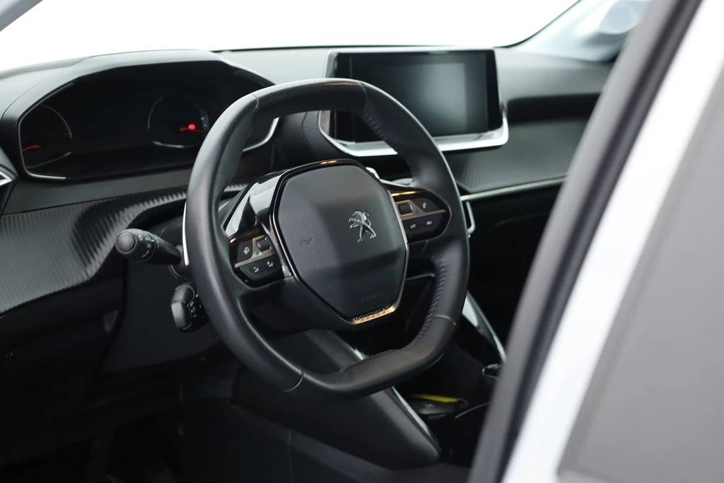 Peugeot 208 – foto 6