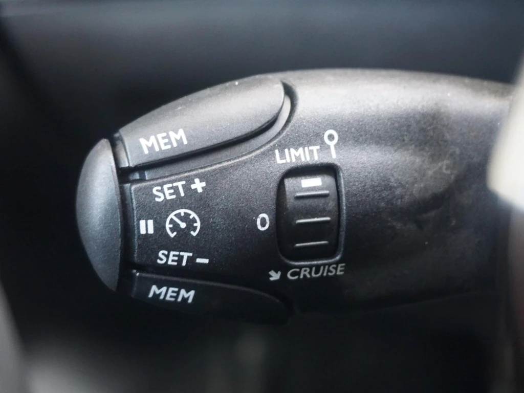 Peugeot 208 – foto 15