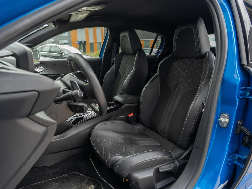 Peugeot 208 – foto 12
