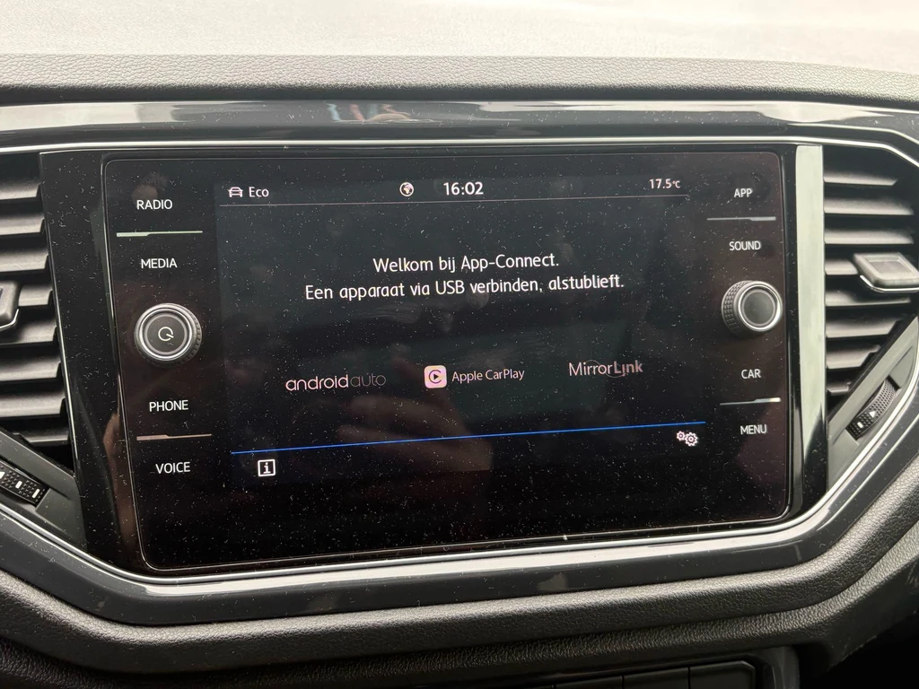 Volkswagen T-Roc – foto 11
