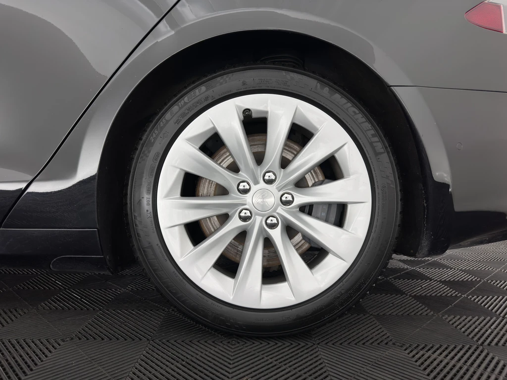 Tesla Model S – foto 31