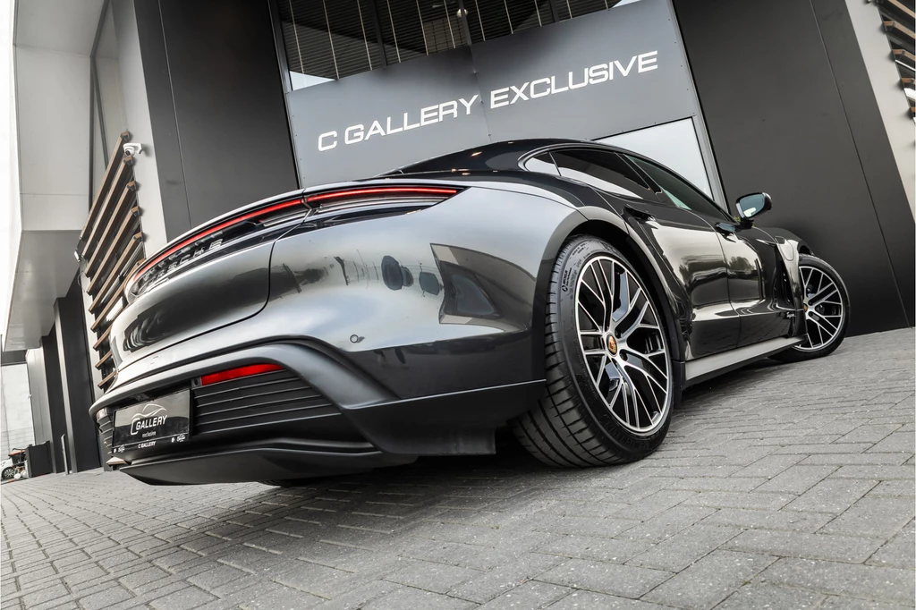 Porsche Taycan – foto 8