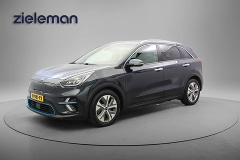 Kia e-Niro E-Niro ExecutiveLine 64 kWh - Carplay, Camera, Leer, Memory, Trekhaak, Stoelverw.