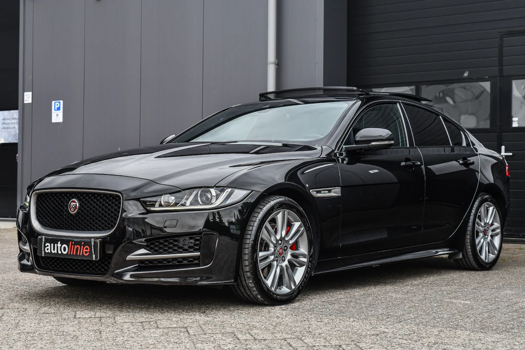 Jaguar XE – foto 2