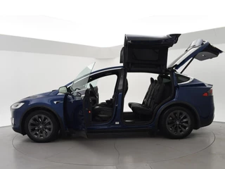 Tesla Model X – thumbnail 3