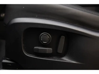 Land Rover Defender – thumbnail 11