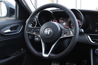 Alfa Romeo Giulia – thumbnail 17
