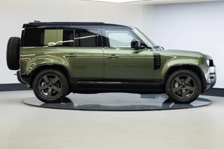 Land Rover Defender – thumbnail 6