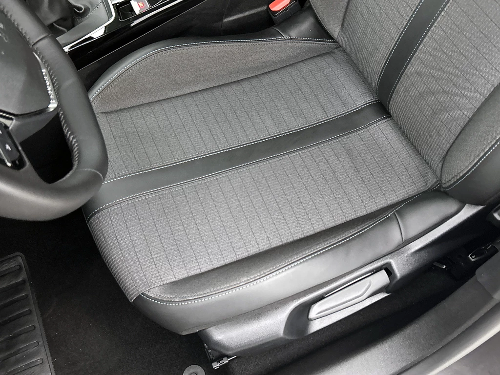 Peugeot 208 – foto 17