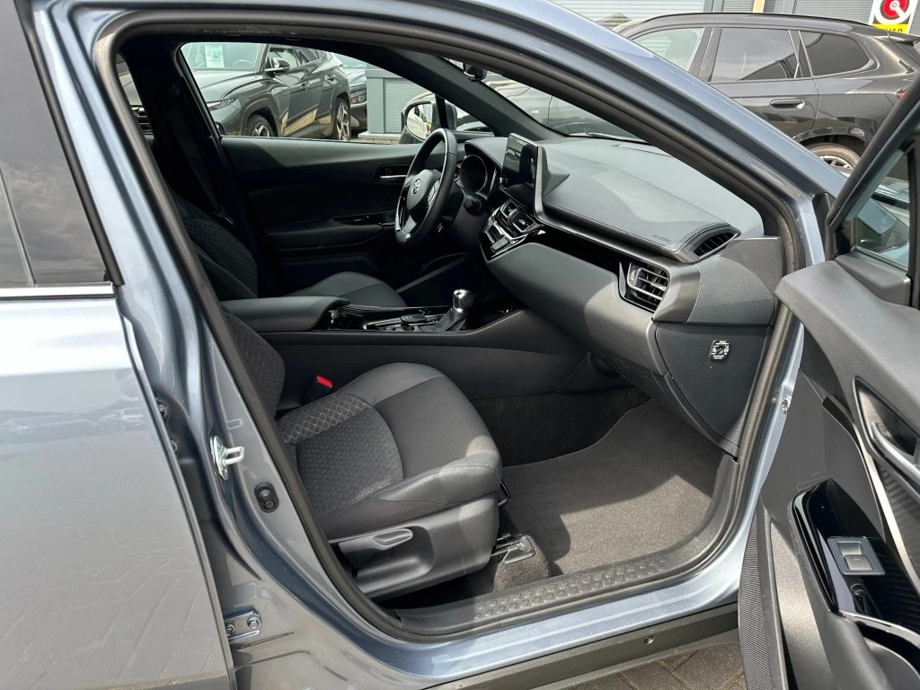 Toyota C-HR – foto 8