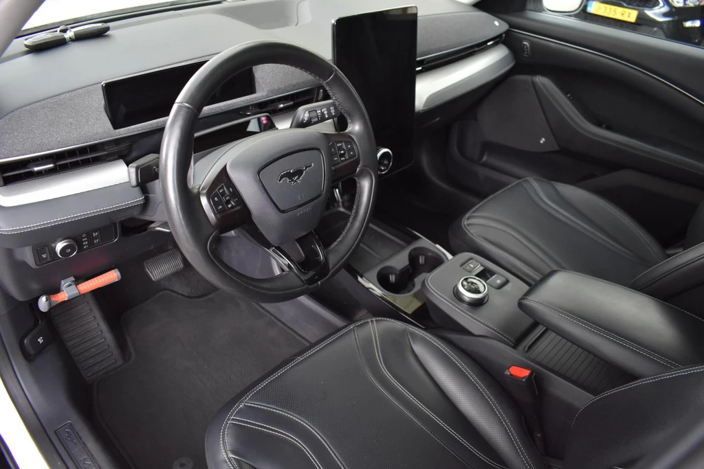 Ford Mustang Mach-E – foto 12