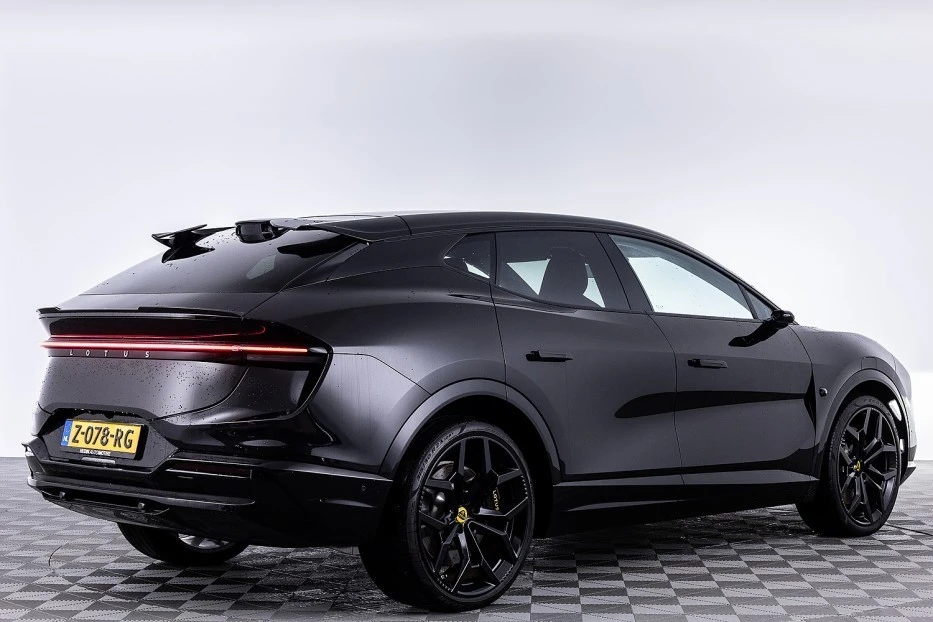 Lotus Eletre – foto 5
