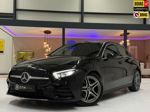 Mercedes-Benz A-klasse 180 Business Solution AMG | MBUX | LED | Camera | Cruise | Lane Assist | Dodehoek