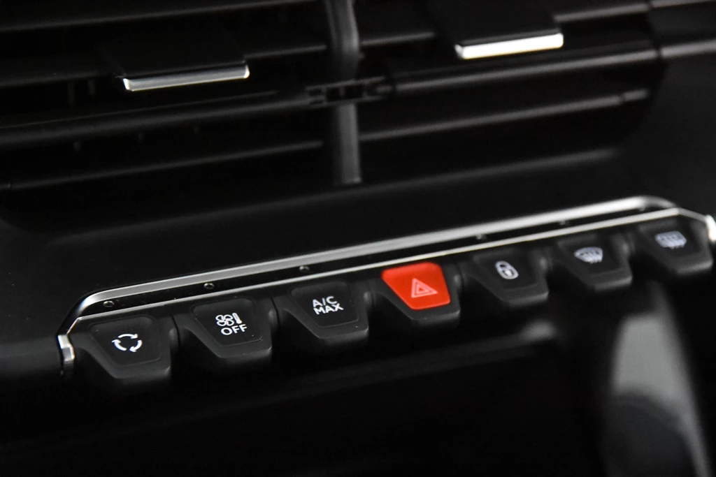 Peugeot 208 – foto 19