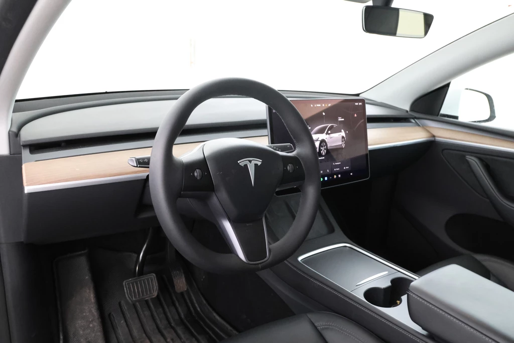 Tesla Model Y – foto 13