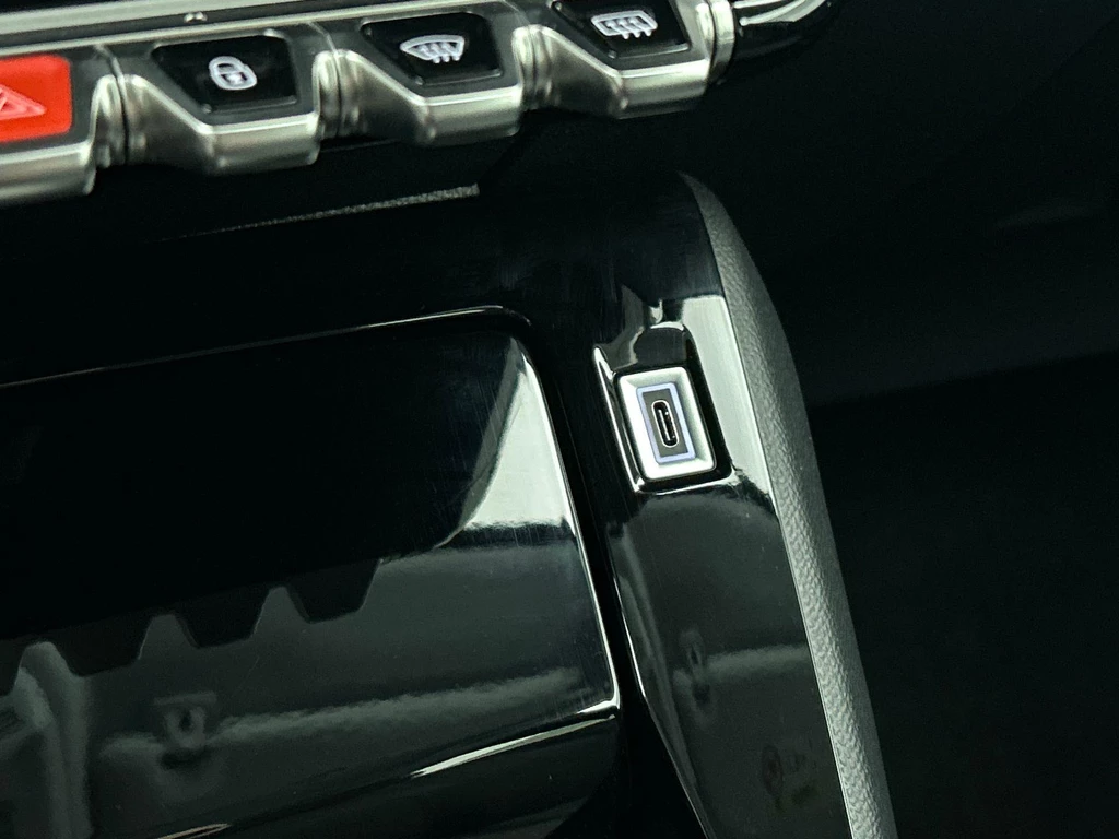 Peugeot 208 – foto 31