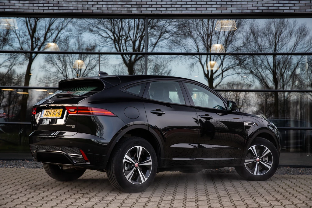 Jaguar E-PACE – foto 3