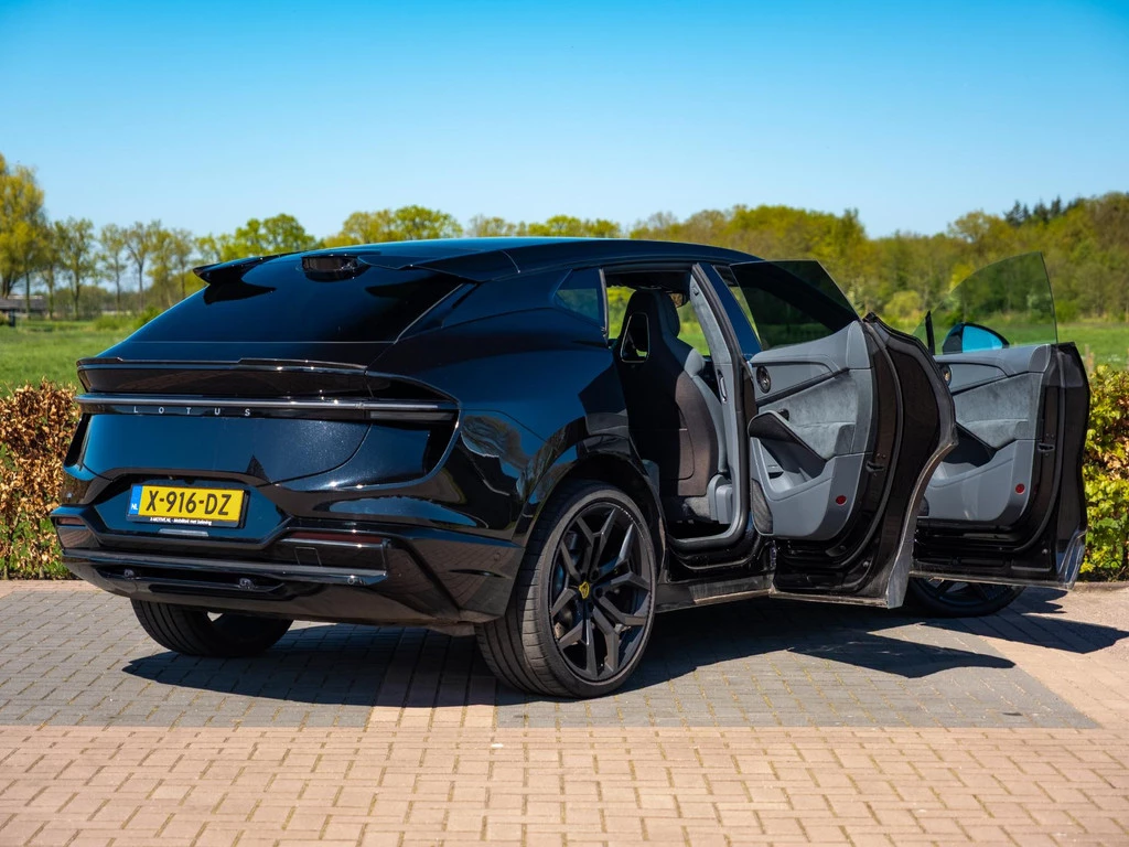 Lotus Eletre – foto 10