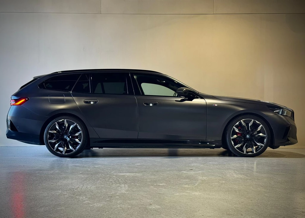 BMW i5 – foto 8