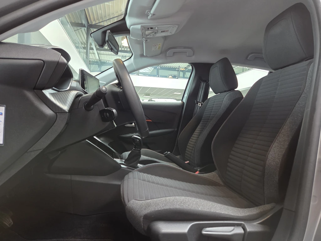Peugeot 208 – foto 13